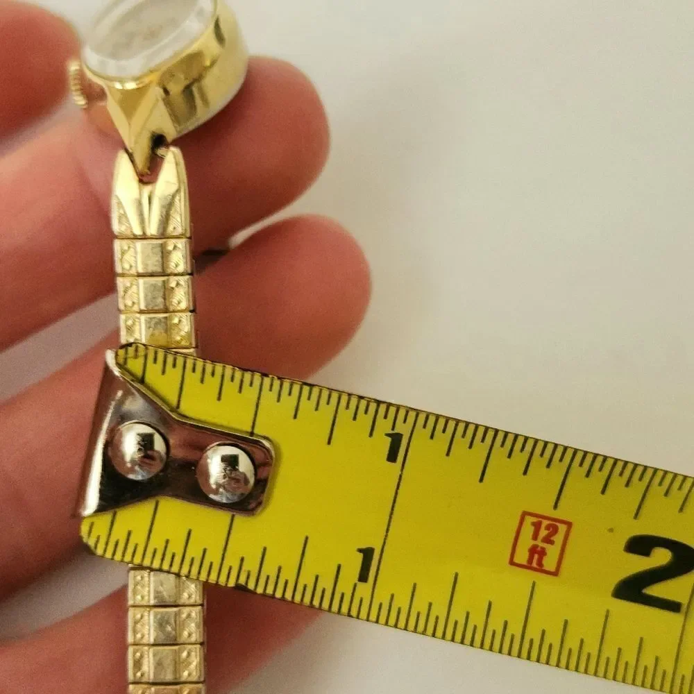 Ladies Vintage Benrus 21 jewels gold watch